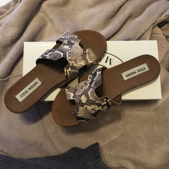 Steve Madden Harriet snake skin print sandals - Picture 2 of 5